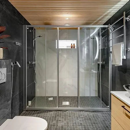 Westend Luxury Spa House Hébergement de vacances
